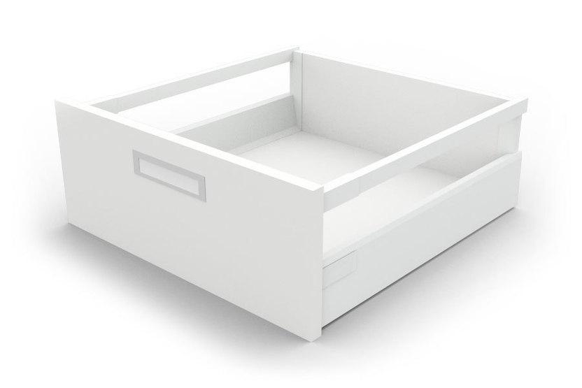 Detailaufnahme einer weissen Stahlzargenschublade für Aktenschränke mit Beschriftungsmöglichkeit